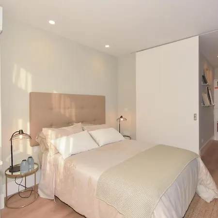 Invicta Apartment *